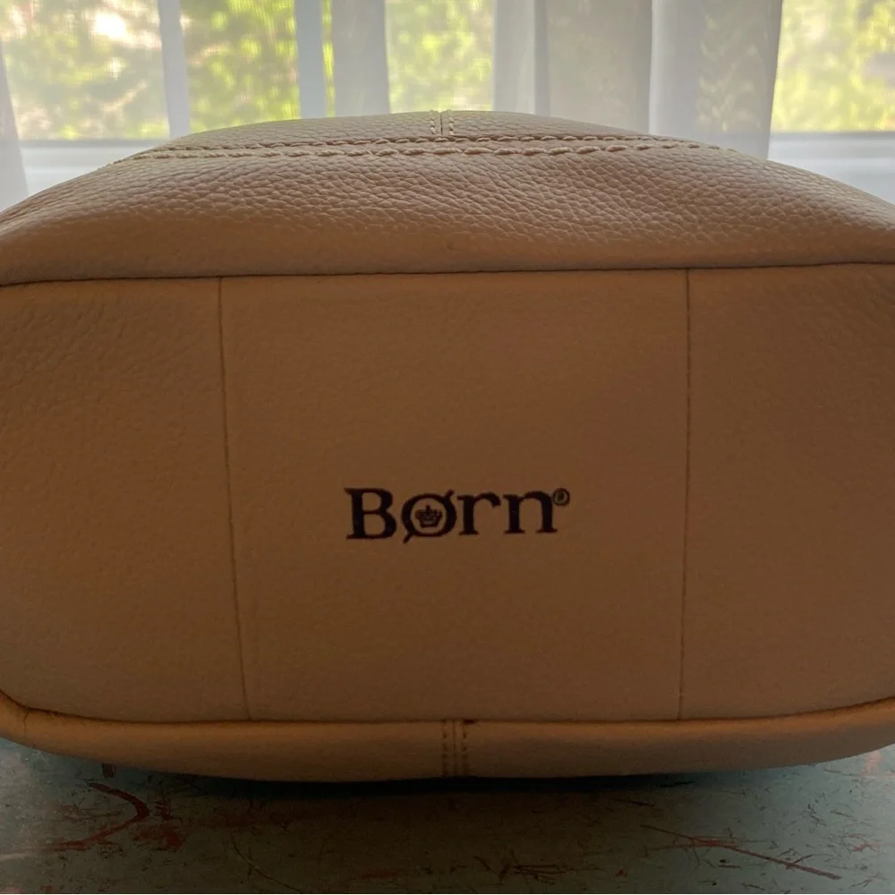 Born Crossbody Leather Bag Dove NWT - Picture 7 of 15